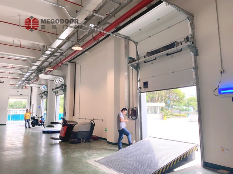 扬州厂房转弯工业提升门缩略图