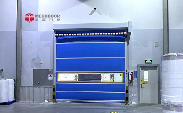 扬州某电子厂房的一天：一扇门如何“悄悄”提升效率？缩略图