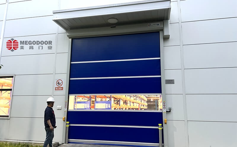 扬州自动化车间快速卷帘门：快速、高效、多功能的工业通道守护者插图1