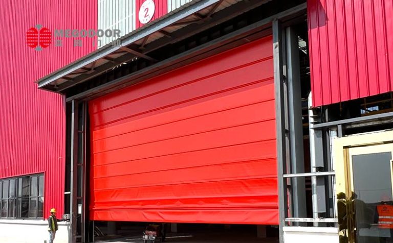 智慧物流通道：扬州厂房叉车专用快速堆积门系统缩略图