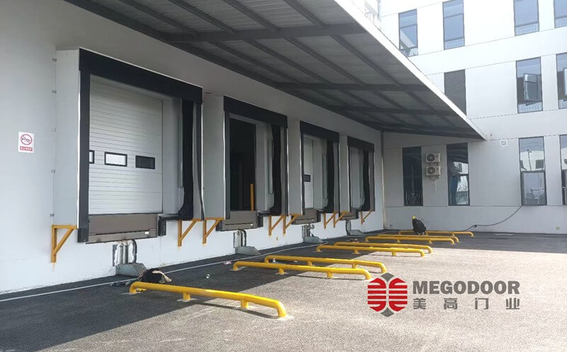 扬州冷库保温充气门封｜美高门业冷链装卸口密封解决方案缩略图